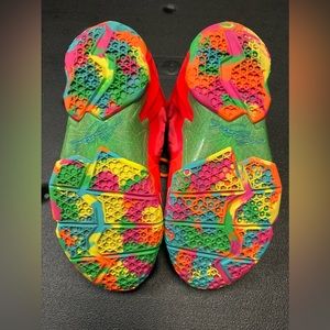 Nike LeBron 11 Fruity Pebbles 5Y Boys Grade School